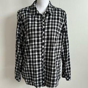Black and white button down flannel top